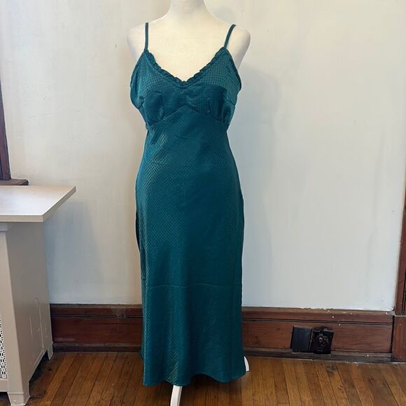 Japna emerald green side slit spaghetti strap dress Size M - Picture 1 of 9